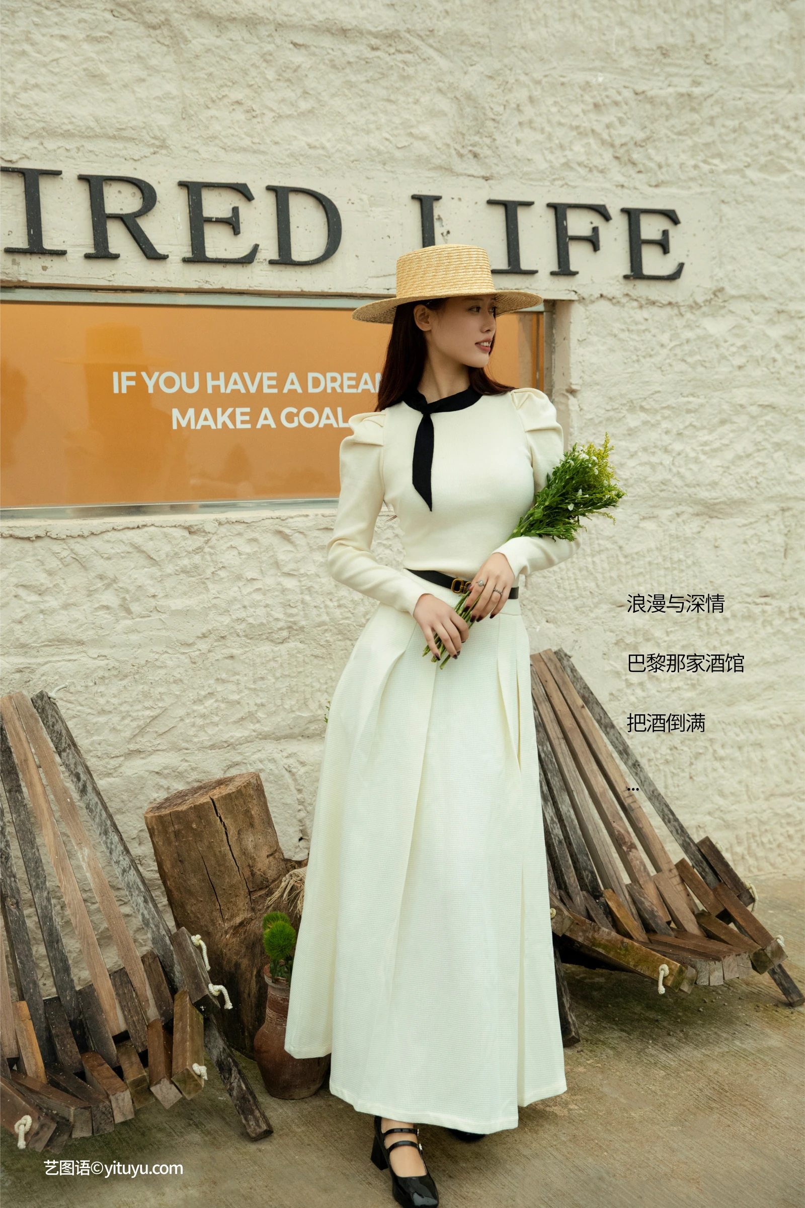 [YITUYU]艺图语-2024.10.18-Jours-en-France-Chenaling_CL-[27P-482MB]-1.webp